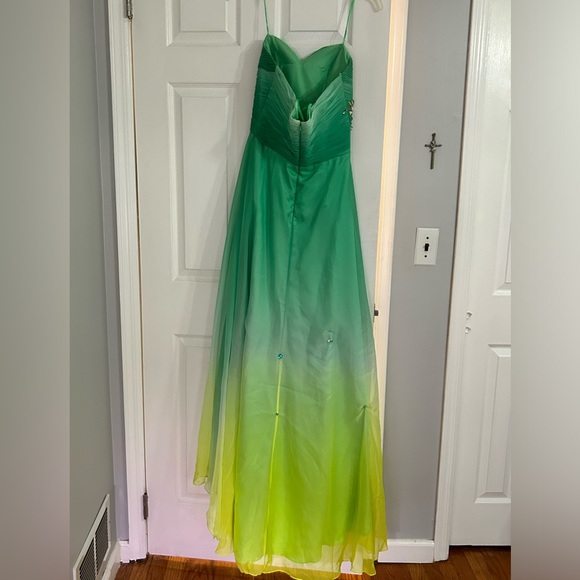 GOWN BEADED Ambiance with Spaghetti Straps. PROM - Picture 8 of 16